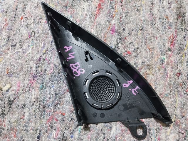 bontott AUDI A4 B8 Jobb A Oszlop Hangszóró Burkolat