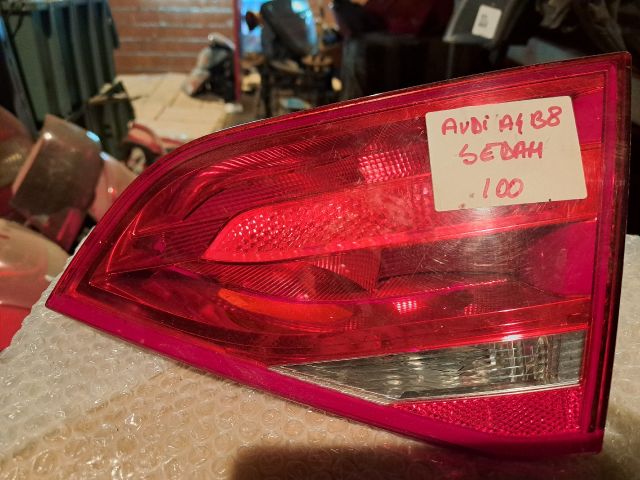 bontott AUDI A4 B8 Jobb Belső Hátsó Lámpa