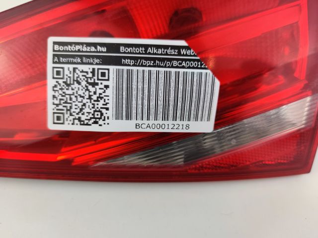 bontott AUDI A4 B8 Jobb Belső Hátsó Lámpa