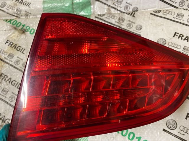 bontott AUDI A4 B8 Jobb Belső Hátsó Lámpa