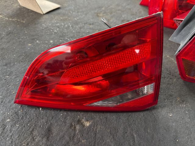 bontott AUDI A4 B8 Jobb Belső Hátsó Lámpa