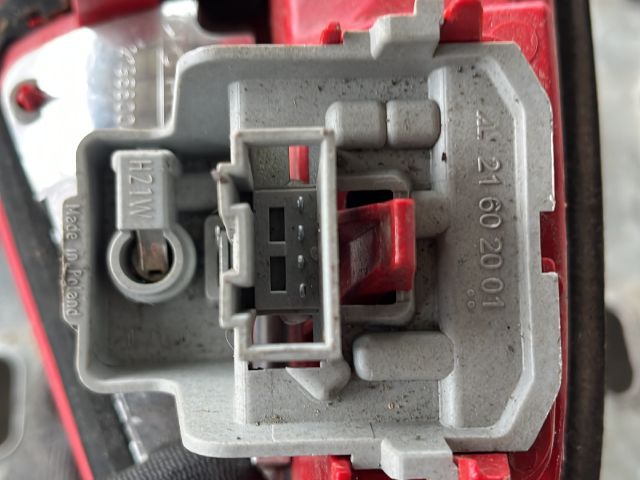 bontott AUDI A4 B8 Jobb Belső Hátsó Lámpa