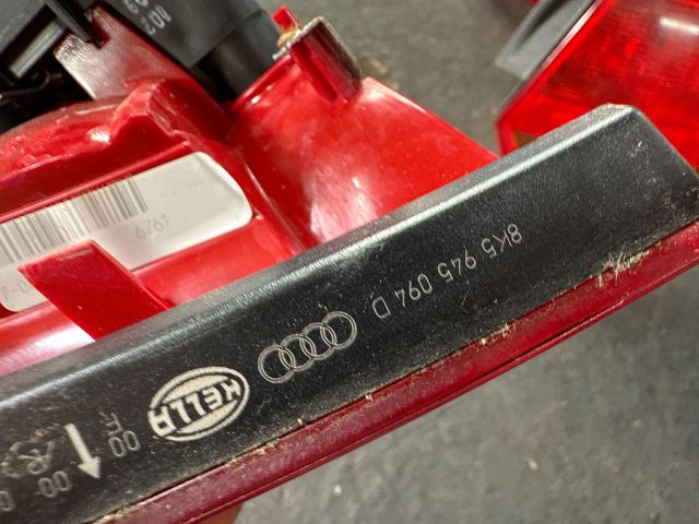 bontott AUDI A4 B8 Jobb Belső Hátsó Lámpa