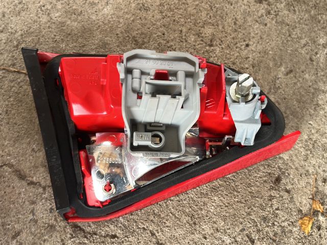 bontott AUDI A4 B8 Jobb Belső Hátsó Lámpa