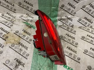 bontott AUDI A4 B8 Jobb Belső Hátsó Lámpa