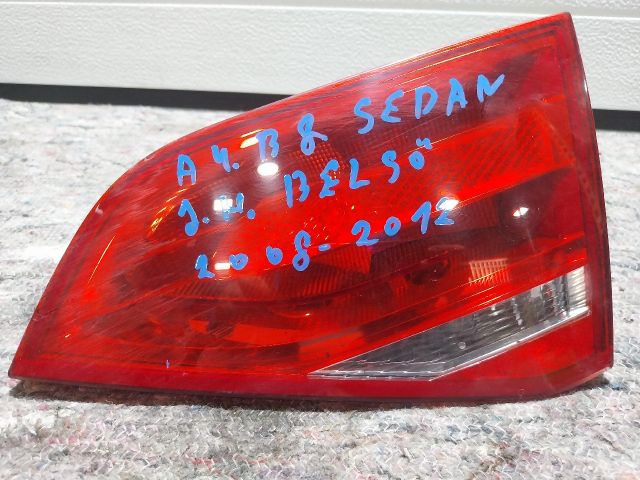 bontott AUDI A4 B8 Jobb Belső Hátsó Lámpa