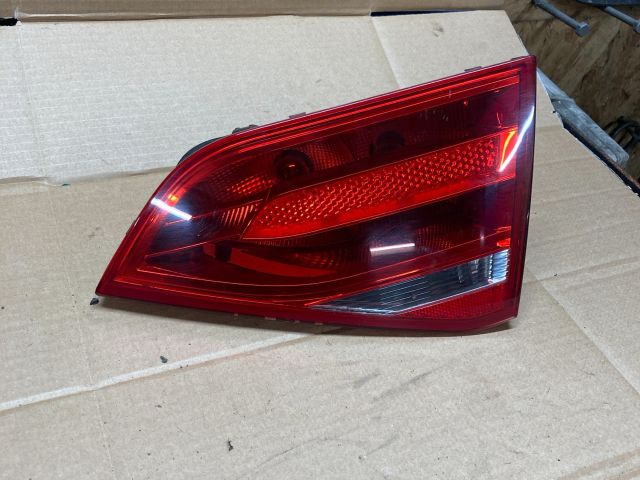 bontott AUDI A4 B8 Jobb Belső Hátsó Lámpa