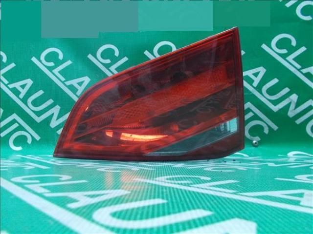 bontott AUDI A4 B8 Jobb Belső Hátsó Lámpa