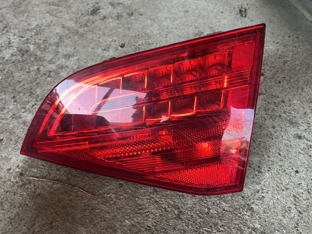 bontott AUDI A4 B8 Jobb Belső Hátsó Lámpa
