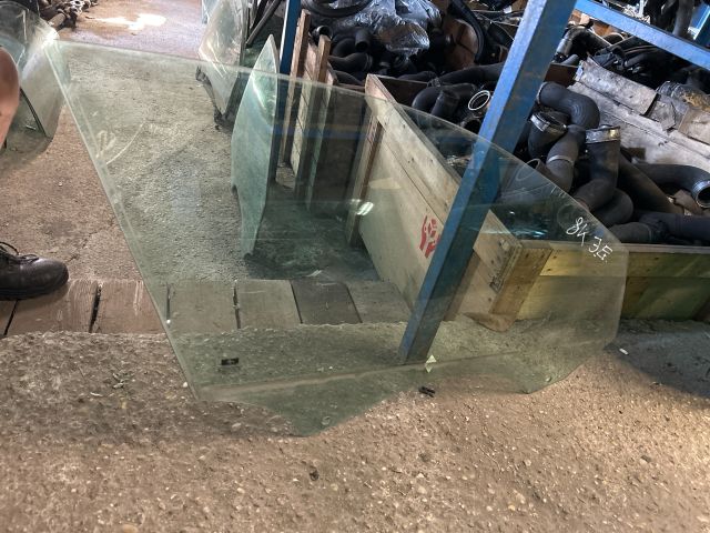 bontott AUDI A4 B8 Jobb első Ablak