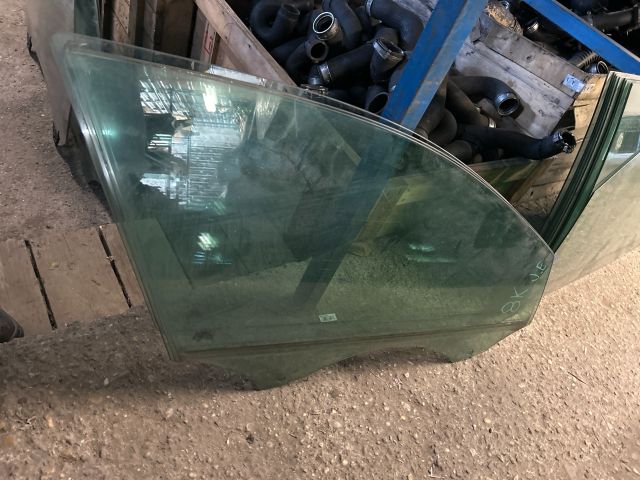 bontott AUDI A4 B8 Jobb első Ablak