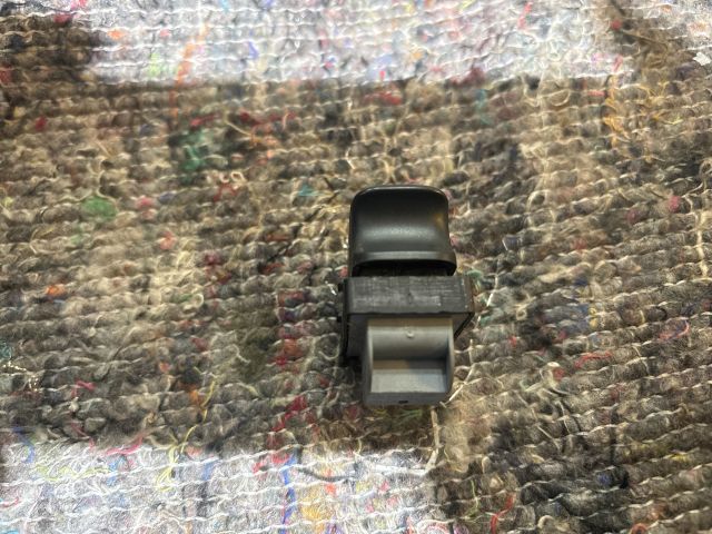 bontott AUDI A4 B8 Jobb első Ablakemelő Kapcsoló