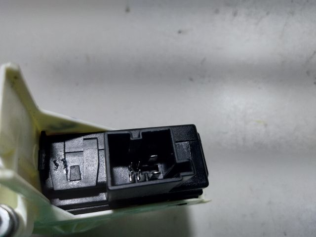 bontott AUDI A4 B8 Jobb első Ablakemelő Motor