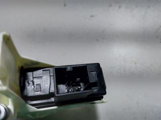 bontott AUDI A4 B8 Jobb első Ablakemelő Motor