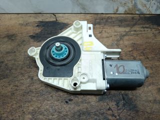 bontott AUDI A4 B8 Jobb első Ablakemelő Motor