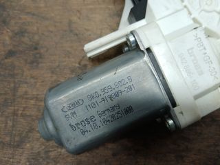 bontott AUDI A4 B8 Jobb első Ablakemelő Motor