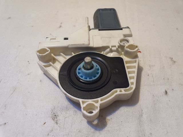 bontott AUDI A4 B8 Jobb első Ablakemelő Motor