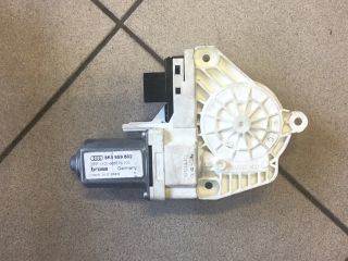 bontott AUDI A4 B8 Jobb első Ablakemelő Motor