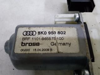 bontott AUDI A4 B8 Jobb első Ablakemelő Motor