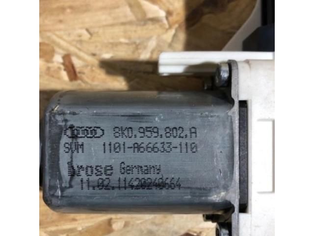 bontott AUDI A4 B8 Jobb első Ablakemelő Motor