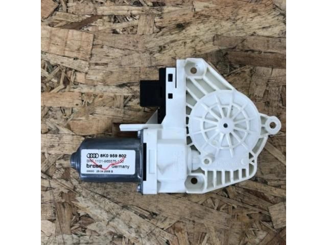 bontott AUDI A4 B8 Jobb első Ablakemelő Motor