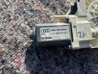 bontott AUDI A4 B8 Jobb első Ablakemelő Motor