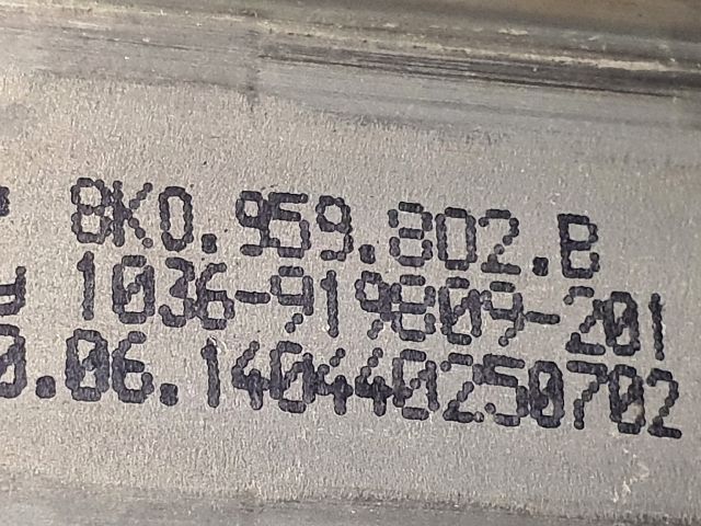 bontott AUDI A4 B8 Jobb első Ablakemelő Motor