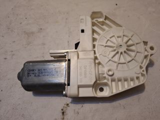 bontott AUDI A4 B8 Jobb első Ablakemelő Motor
