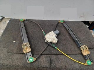 bontott AUDI A4 B8 Jobb első Ablakemelő Szerkezet (Elektromos)