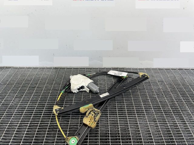 bontott AUDI A4 B8 Jobb első Ablakemelő Szerkezet (Elektromos)