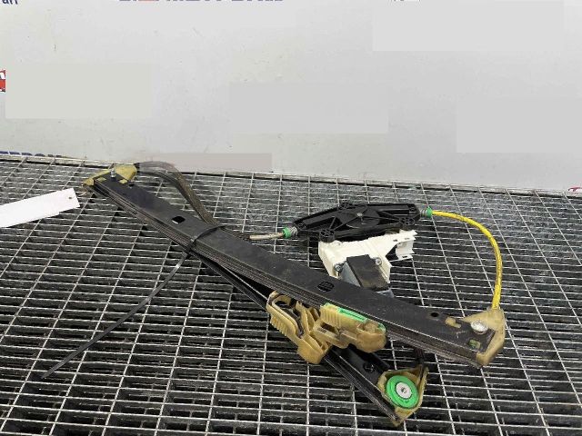 bontott AUDI A4 B8 Jobb első Ablakemelő Szerkezet (Elektromos)