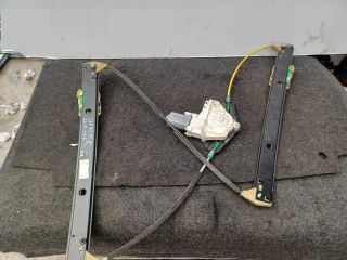 bontott AUDI A4 B8 Jobb első Ablakemelő Szerkezet (Elektromos)