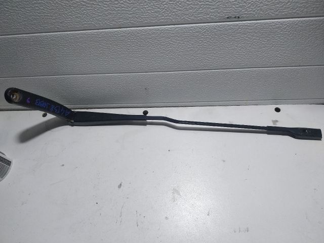 bontott AUDI A4 B8 Jobb első Ablaktörlő Kar