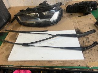 bontott AUDI A4 B8 Jobb első Ablaktörlő Kar