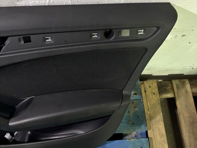 bontott AUDI A4 B8 Jobb első Ajtó Kárpit