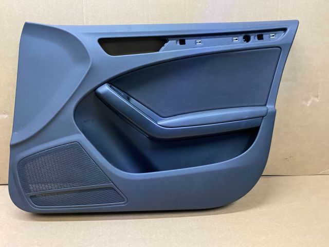 bontott AUDI A4 B8 Jobb első Ajtó Kárpit