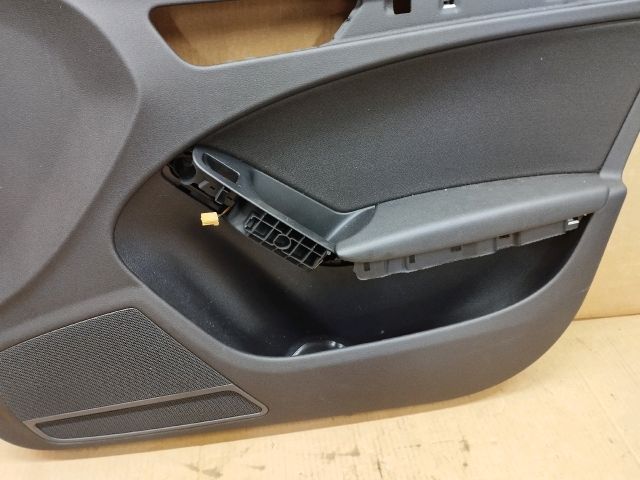 bontott AUDI A4 B8 Jobb első Ajtó Kárpit