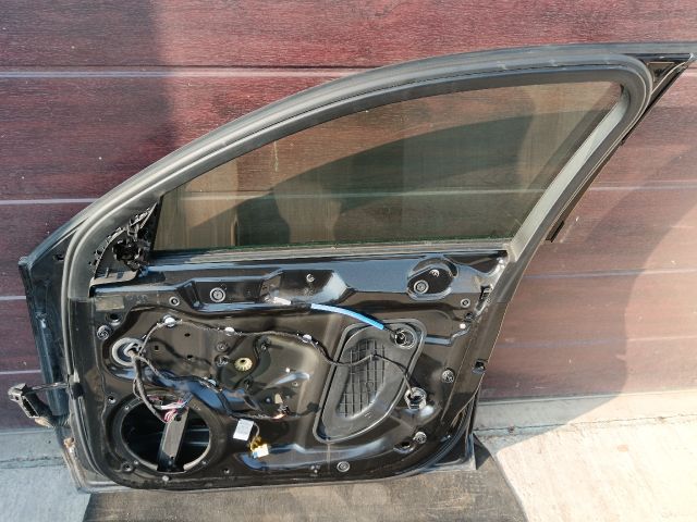 bontott AUDI A4 B8 Jobb első Ajtó (Részeivel)