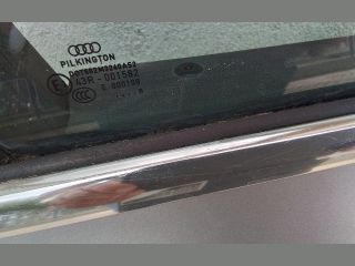 bontott AUDI A4 B8 Jobb első Ajtó (Részeivel)