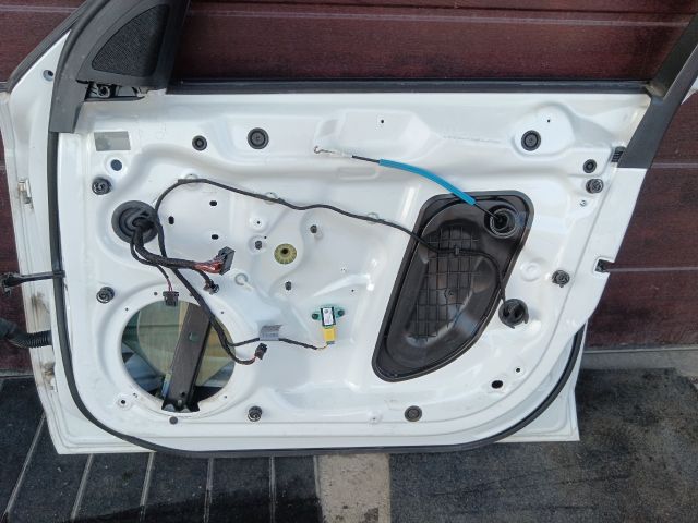 bontott AUDI A4 B8 Jobb első Ajtó (Részeivel)