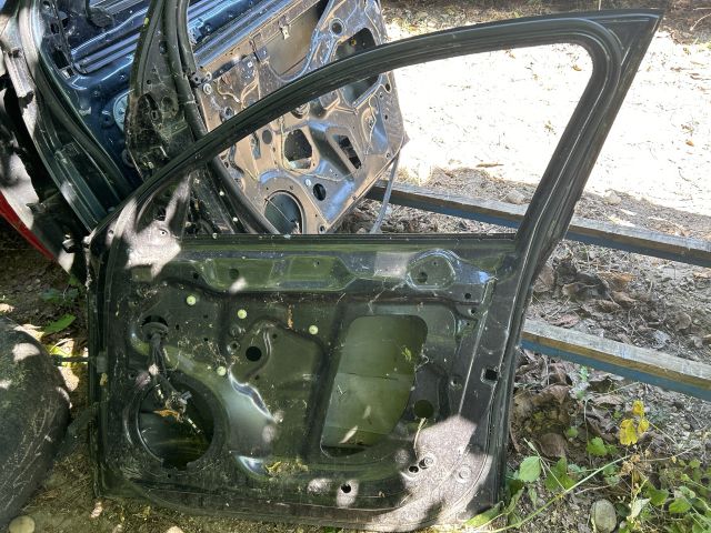 bontott AUDI A4 B8 Jobb első Ajtó (Üres lemez)