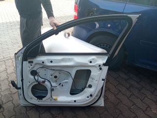 bontott AUDI A4 B8 Jobb első Ajtó (Üres lemez)