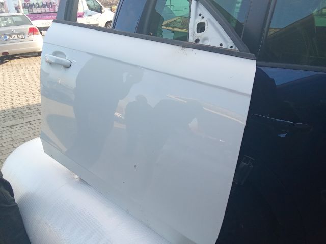 bontott AUDI A4 B8 Jobb első Ajtó (Üres lemez)