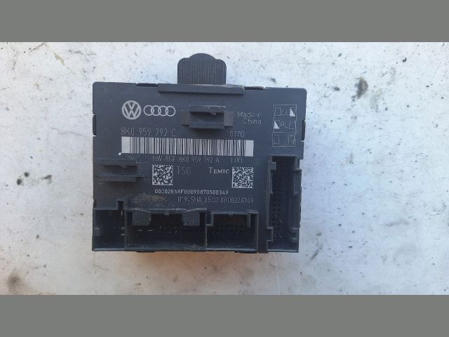 bontott AUDI A4 B8 Jobb első Ajtó Vezérlőegység
