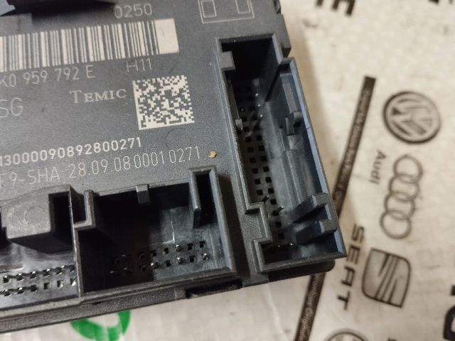 bontott AUDI A4 B8 Jobb első Ajtó Vezérlőegység