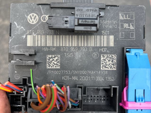 bontott AUDI A4 B8 Jobb első Ajtó Vezérlőegység