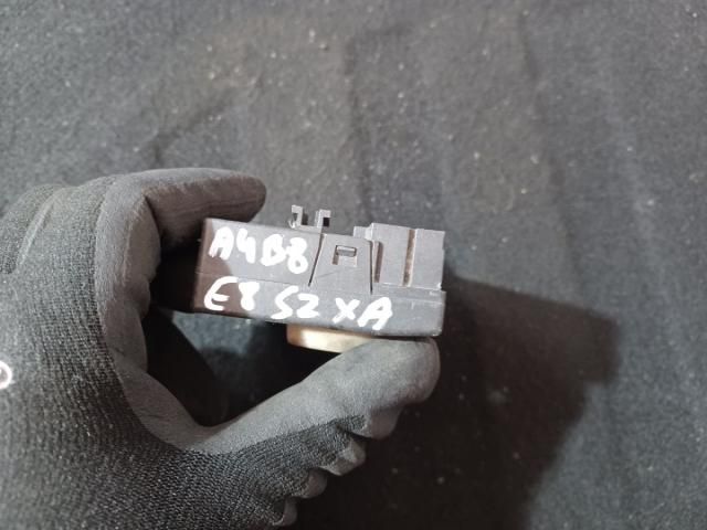 bontott AUDI A4 B8 Jobb első Ajtó Vezérlőegység