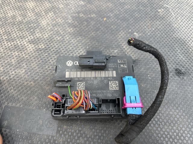 bontott AUDI A4 B8 Jobb első Ajtó Vezérlőegység