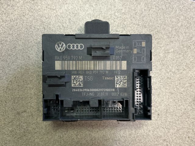 bontott AUDI A4 B8 Jobb első Ajtó Vezérlőegység