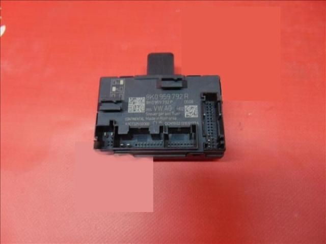 bontott AUDI A4 B8 Jobb első Ajtó Vezérlőegység